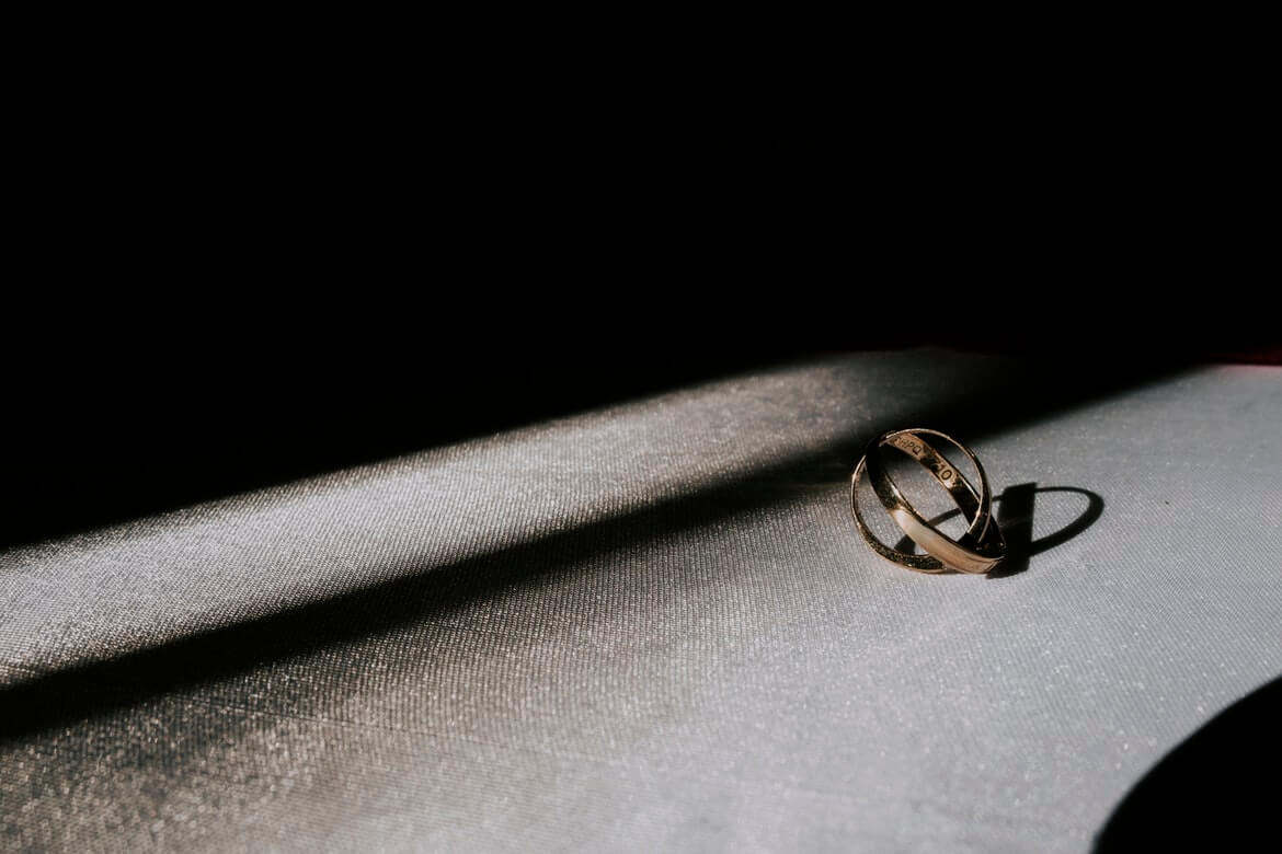 4-ways-to-find-out-married-status